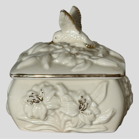 💰 5 FOR $40 / VINTAGE LENNOX PORCELAIN 24K GOLD TRIP HUMMINGBIRD TRINKET BOX - Picture 6 of 9